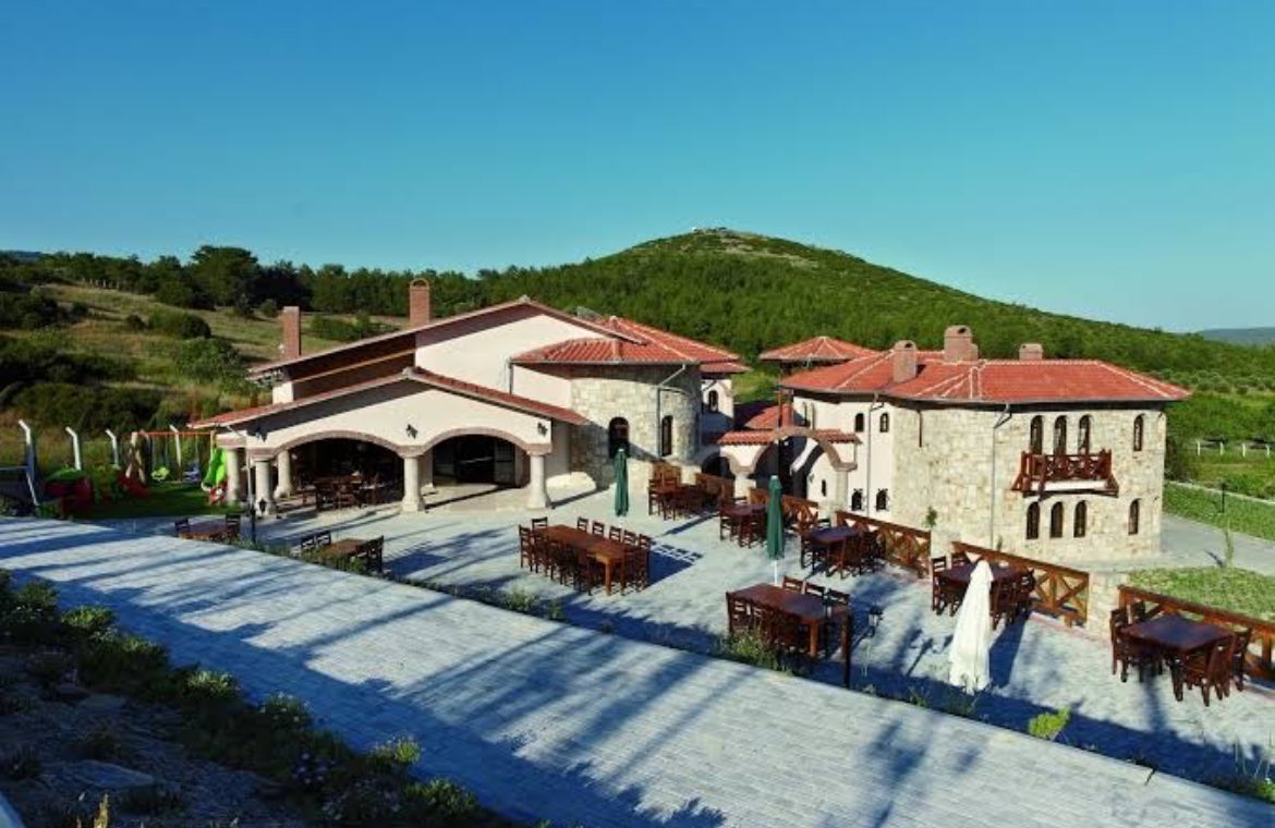 Vinifera Vineyards Hotel